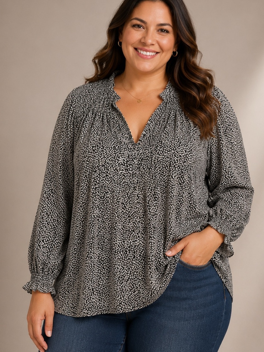 Chico's Black and White Printed V-Neck Blouse Chicos size 2